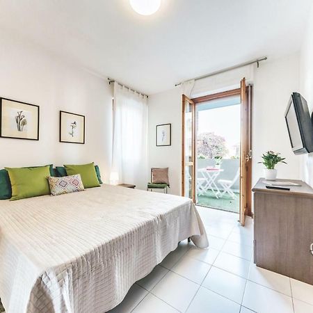 Green Apartment-City Centre Кальяри Экстерьер фото