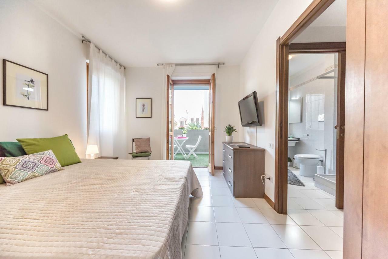 Green Apartment-City Centre Кальяри Экстерьер фото